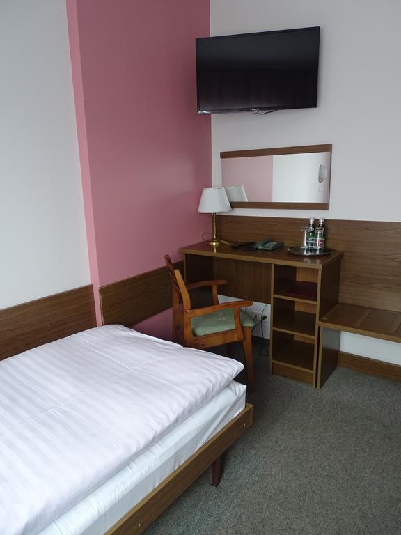 Motel 2000 Steszew Exterior photo