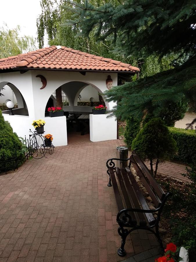 Motel 2000 Steszew Exterior photo
